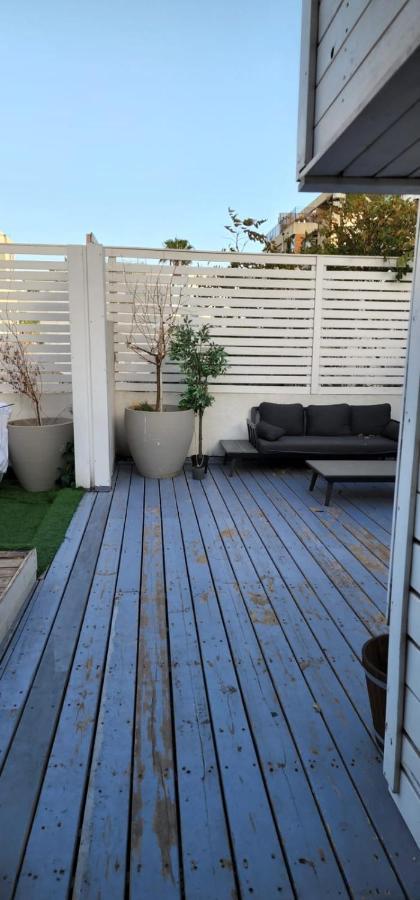 Apartamento דירת סטודיו יפיפיה על גג ומרפסת שמש ברחוב הירקון Tel Aviv Exterior foto